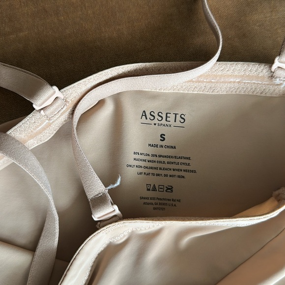 Body shaping Layer for sheer dresses tops Great lining sz S tight New no tag - Picture 3 of 4